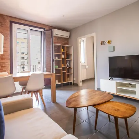 34mal635- New&bright 2br Near Sagrada Familia * Barcelona